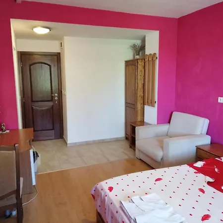 Kristi Ubytování v soukromí Nesebar